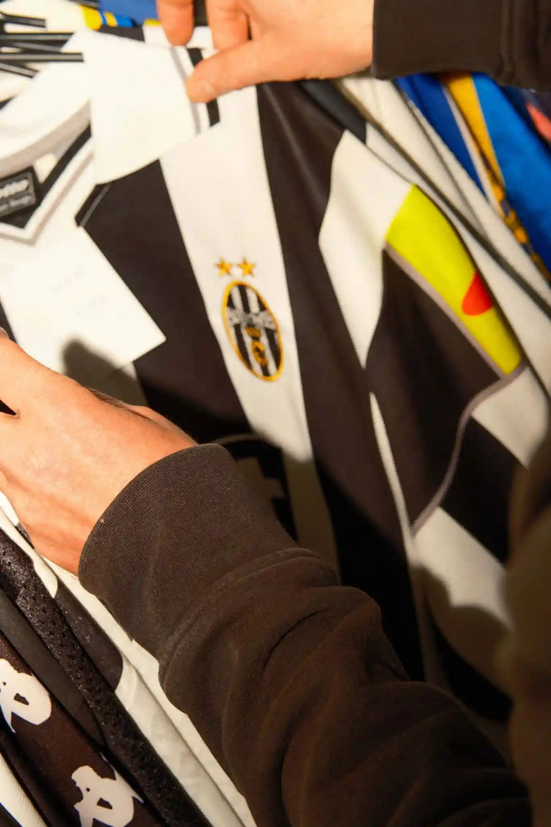 How to Spot Authentic Football Shirts and Avoid Fakes