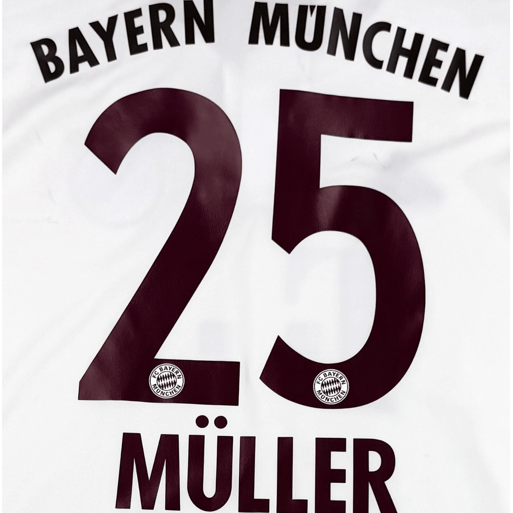 BAYERN MUNICH 2013/14 AWAY SHIRT - #25 MÜLLER