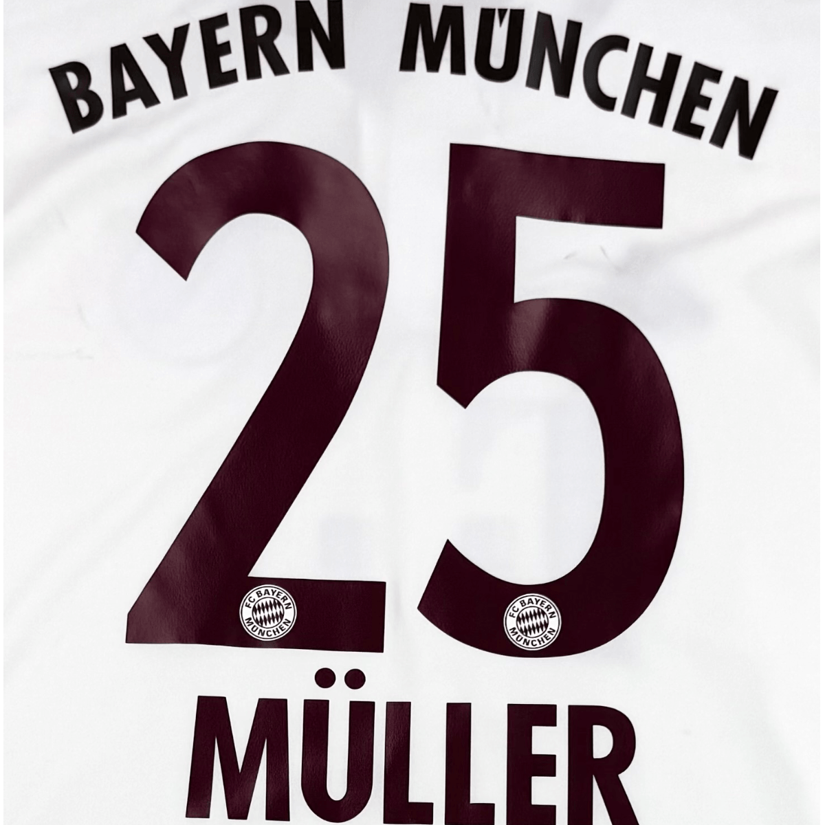 BAYERN MUNICH 2013/14 AWAY SHIRT - #25 MÜLLER