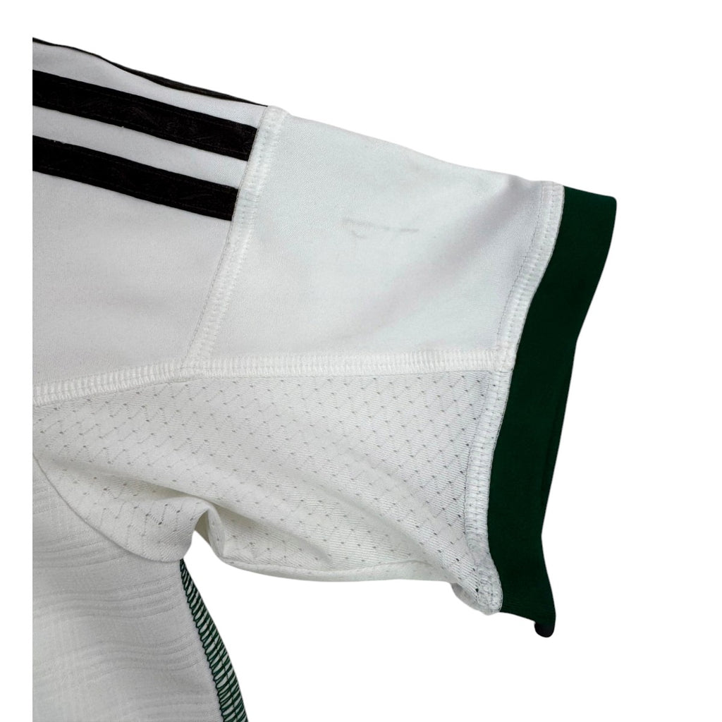 BAYERN MUNICH 2013/14 AWAY SHIRT - #25 MÜLLER