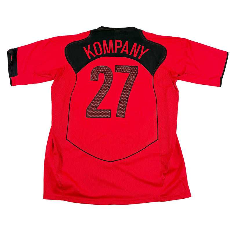 BELGIUM 2004/2005 HOME SHIRT - #27 KOMPANY 