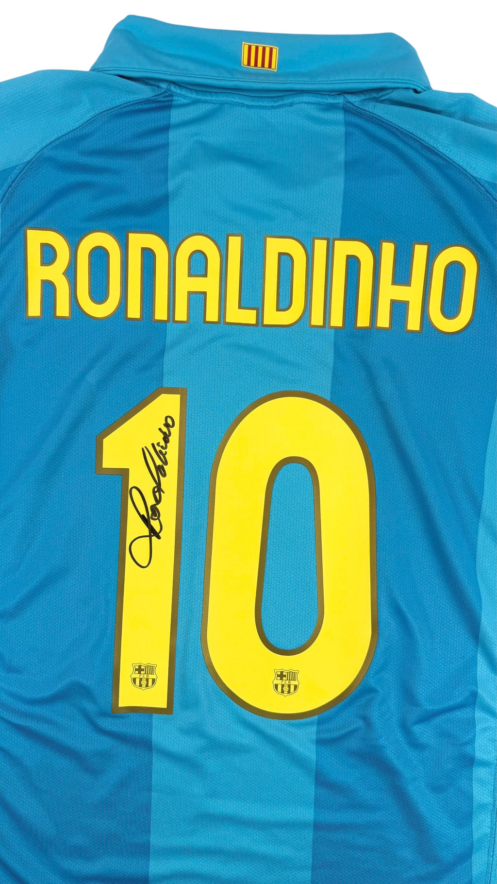 FC BARCELONA 2007/08 AWAY SHIRT - SIGNED #10 RONALDINHO (SIZE M)