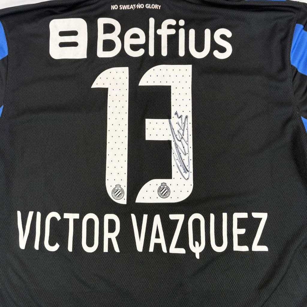 CLUB BRUGGE 2013/14 HOME SHIRT - SIGNED #13 VICTOR VAZQUEZ