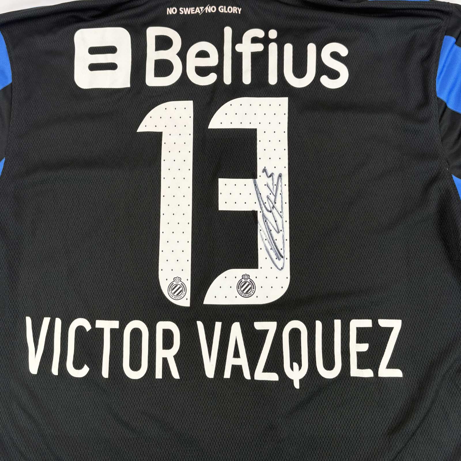 CLUB BRUGGE 2013/14 HOME SHIRT - SIGNED #13 VICTOR VAZQUEZ