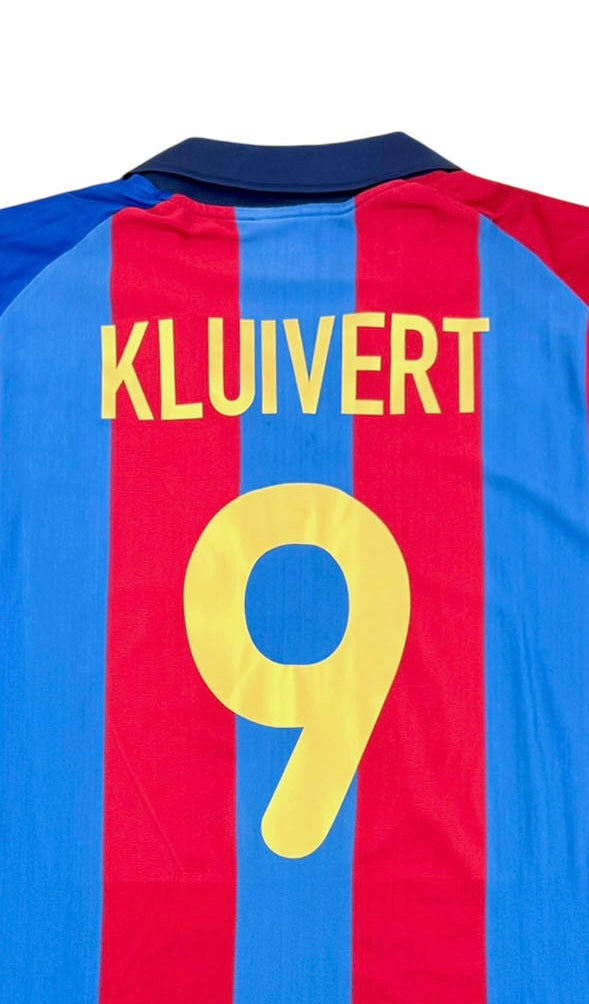 FC BARCELONA 2001/02 HOME SHIRT - #9 KLUIVERT (SIZE XL)