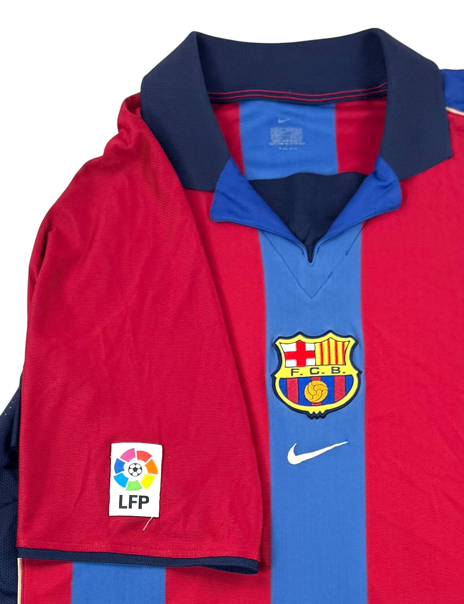 FC BARCELONA 2001/02 HOME SHIRT - #9 KLUIVERT (SIZE XL)