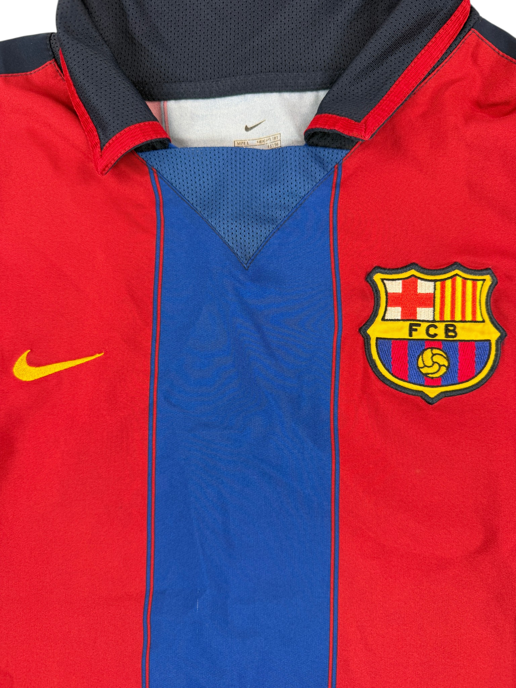 FC BARCELONA 2003/04 HOME SHIRT - #10 RONALDINHO (SIZE L)