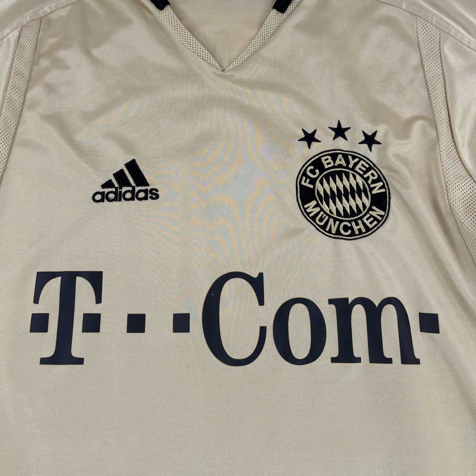 FC BAYERN MUNICH 2004/06 AWAY SHIRT - #24 SANTA CRUZ