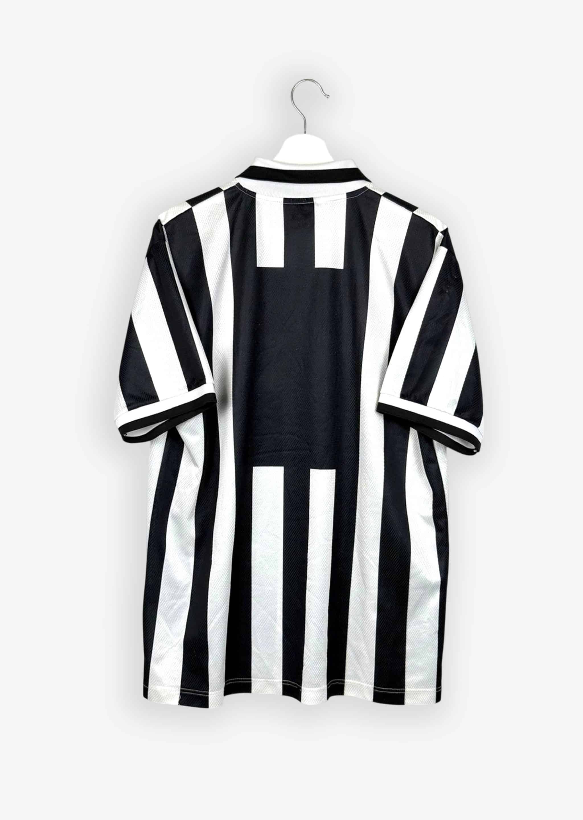 JUVENTUS 1996/97 HOME SHIRT (SIZE XL)