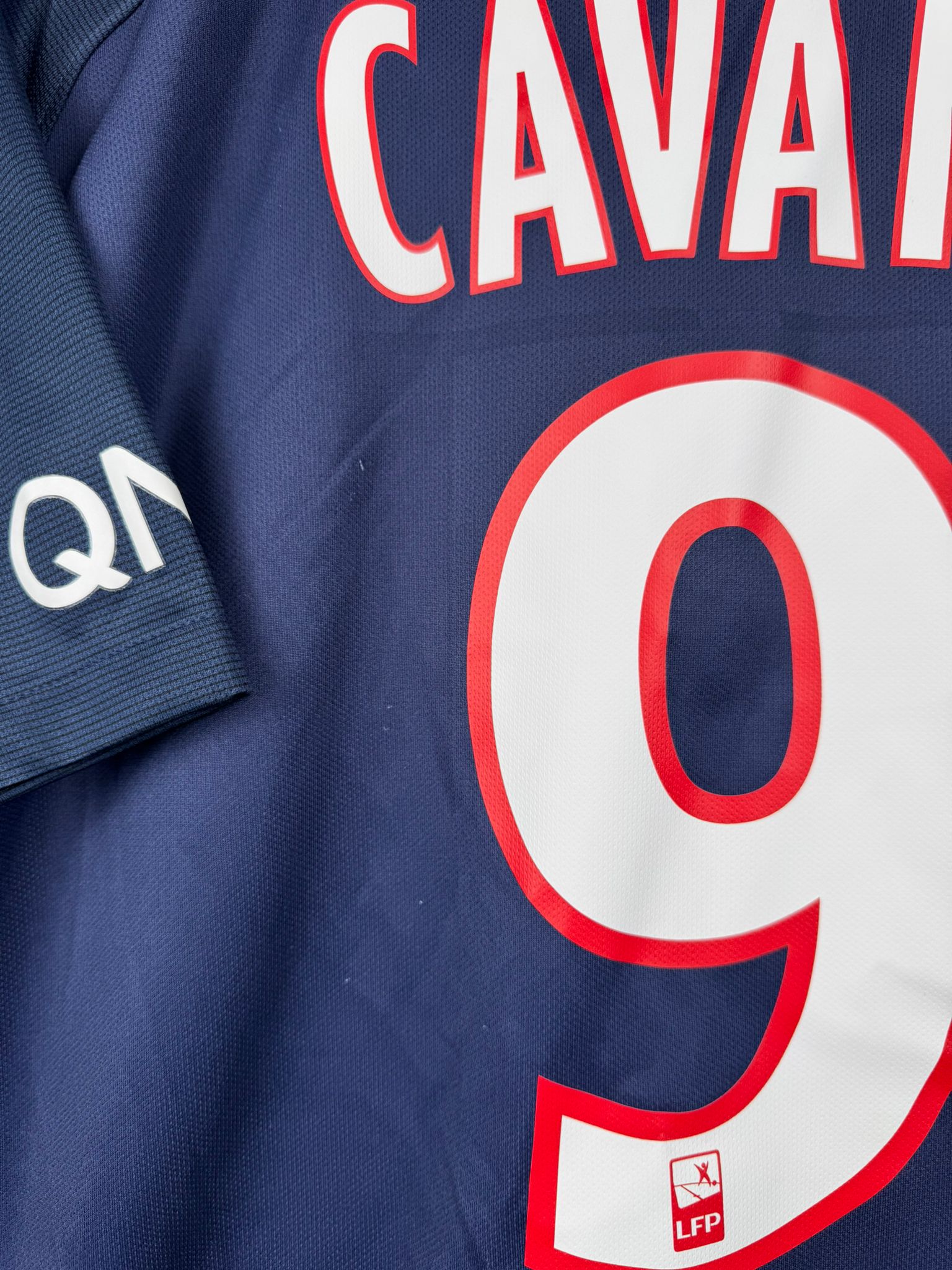 PARIS SAINT-GERMAIN 2016/17 HOME SHIRT - #9 CAVANI (SIZE L)
