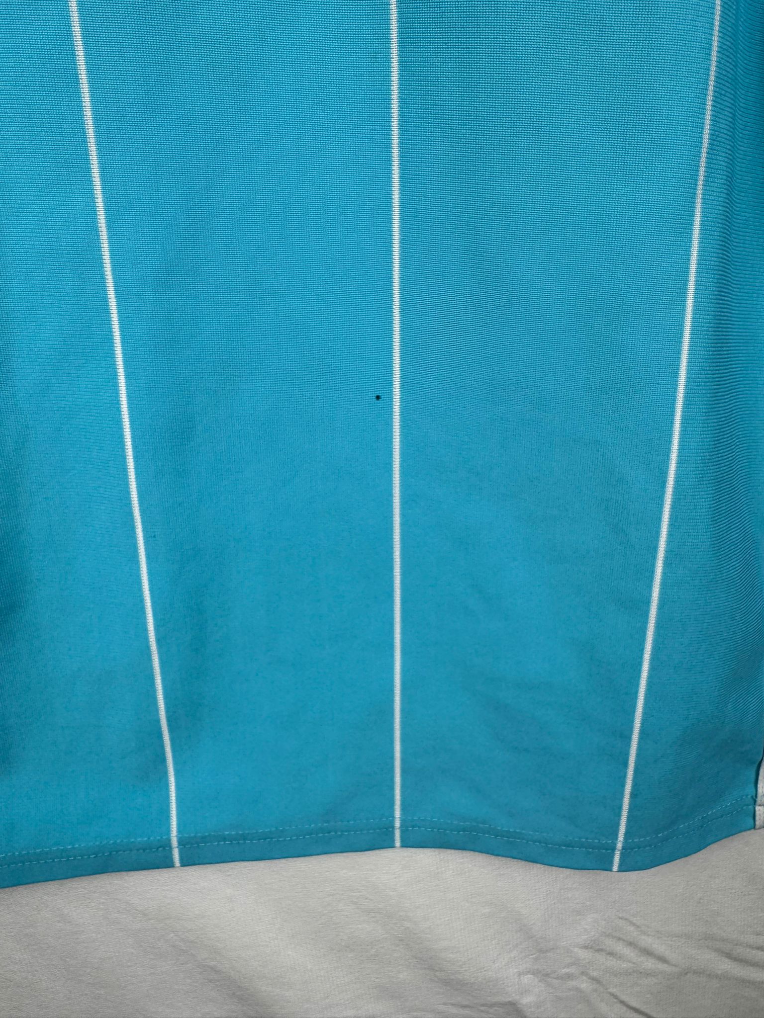 MUNICH 1860 2004/05 HOME SHIRT - #17 KRONTIRIS (SIZE M)
