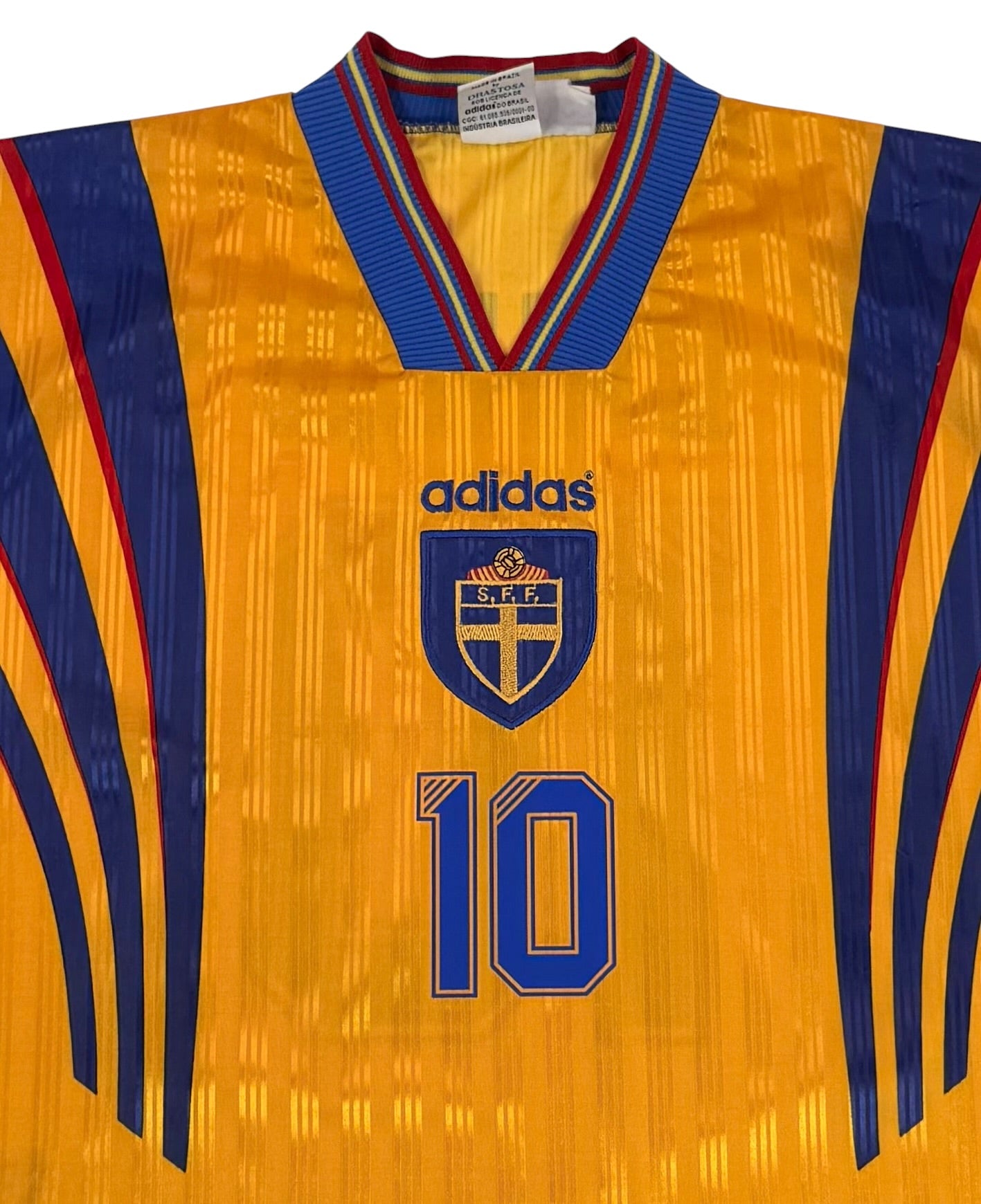 SWEDEN 1996/98 HOME SHIRT - #10 DAHLIN (SIZE L)