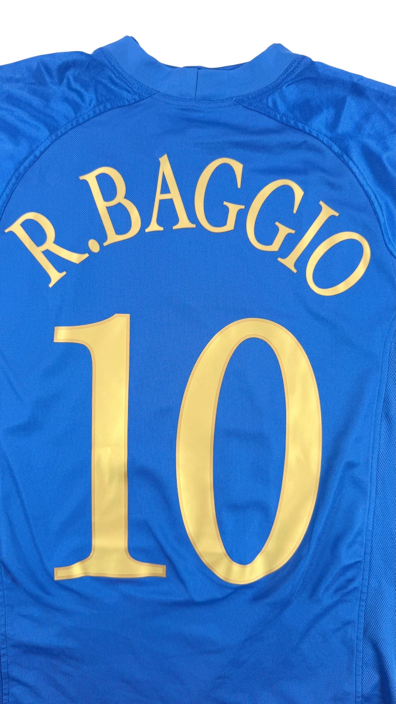 ITALY 2003/04 HOME SHIRT - #10 BAGGIO (SIZE S)