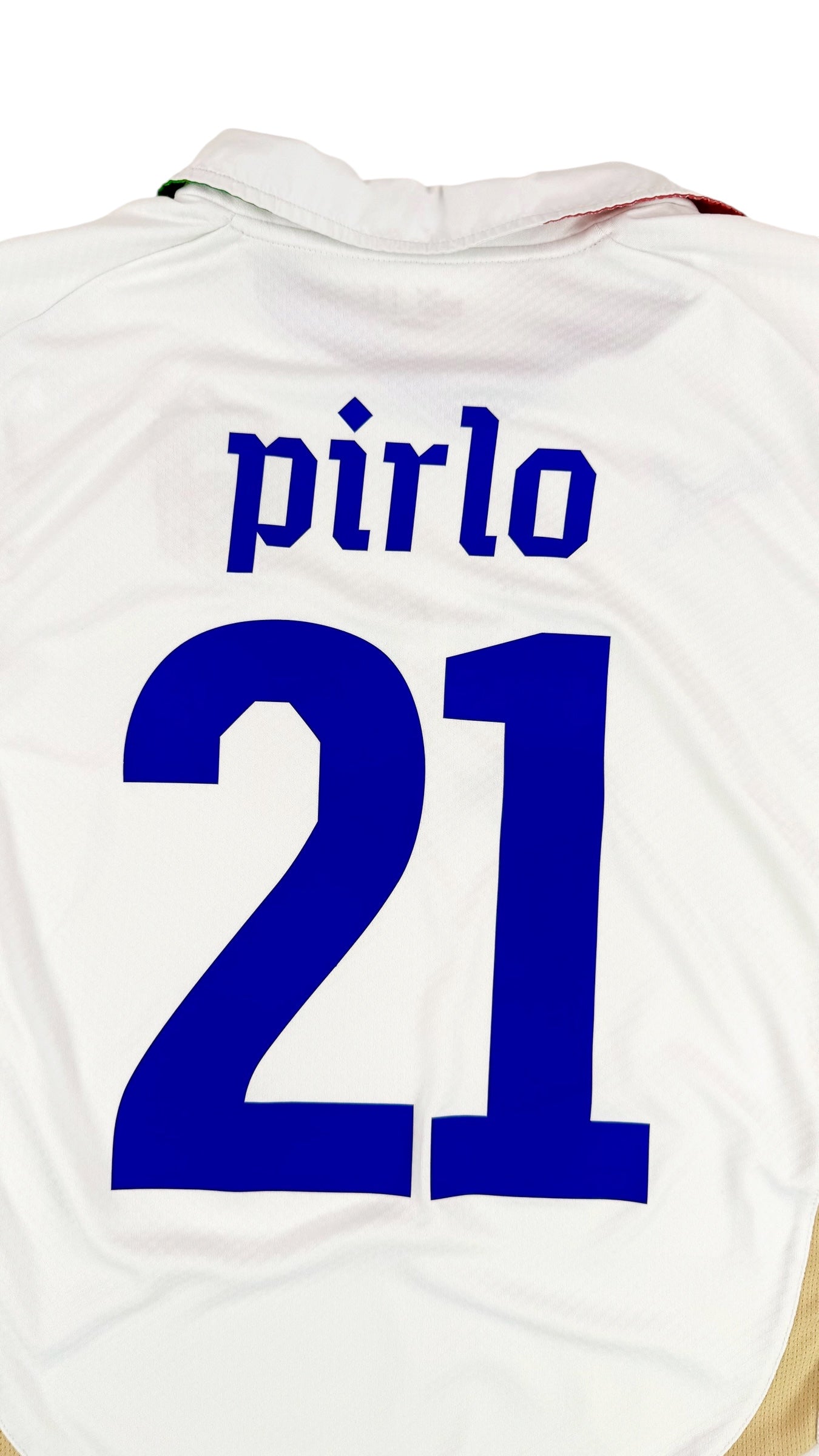 Italy Away Football Shirt 2010 11 Back Pirlo Detail