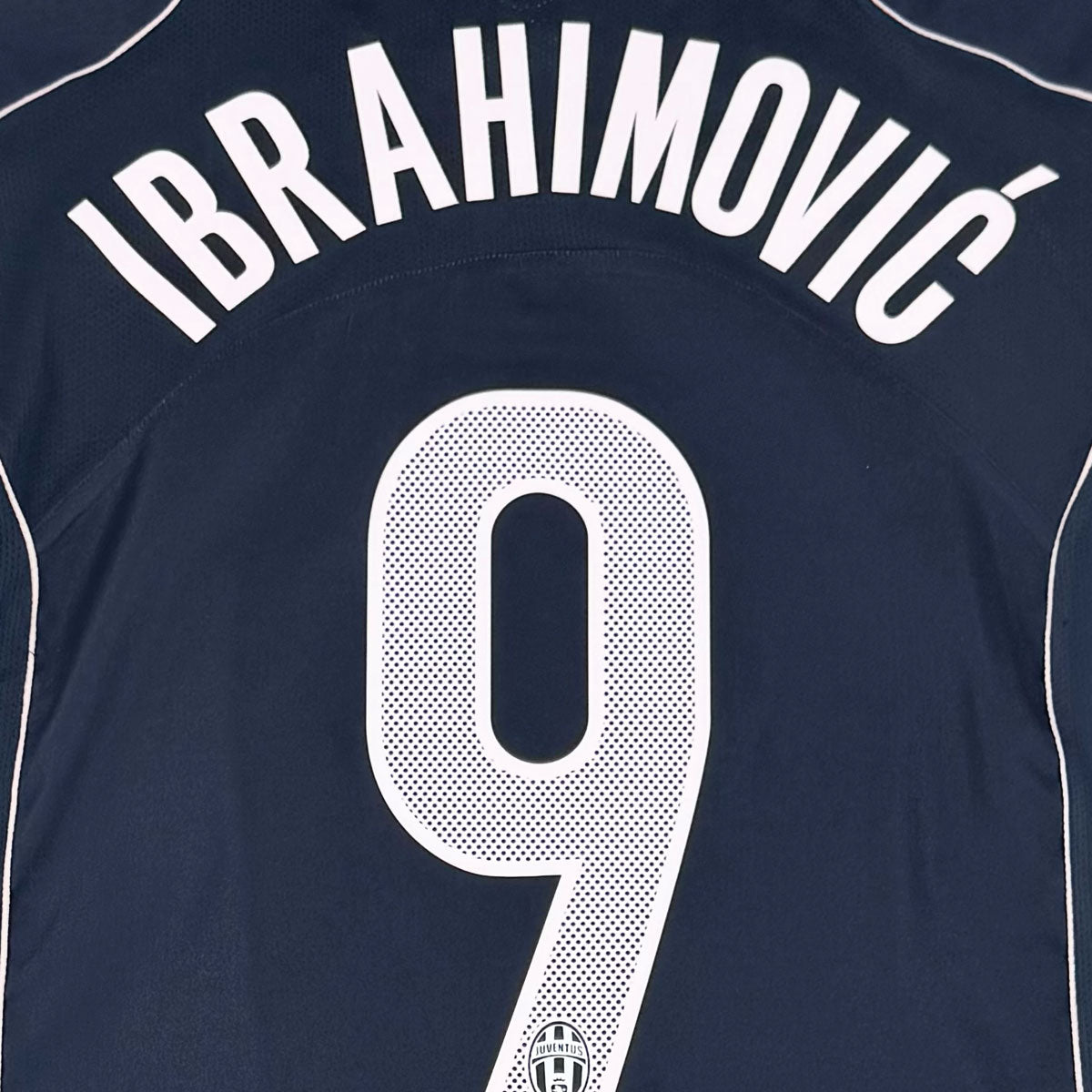 JUVENTUS 2004/05 AWAY SHIRT – #9 IBRAHIMOVIC (SIZE XL)