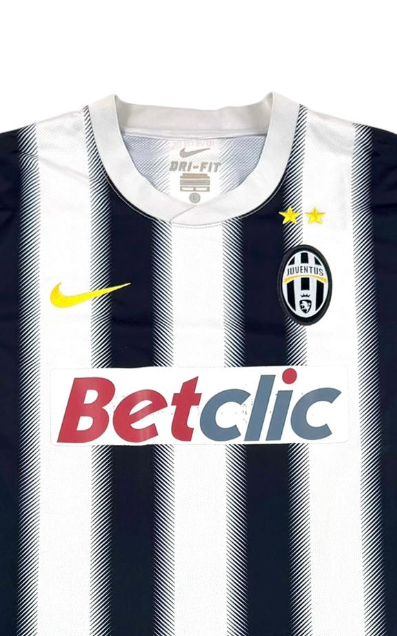 JUVENTUS 2011 12 HOME SHIRT 21 PIRLO Front Detail
