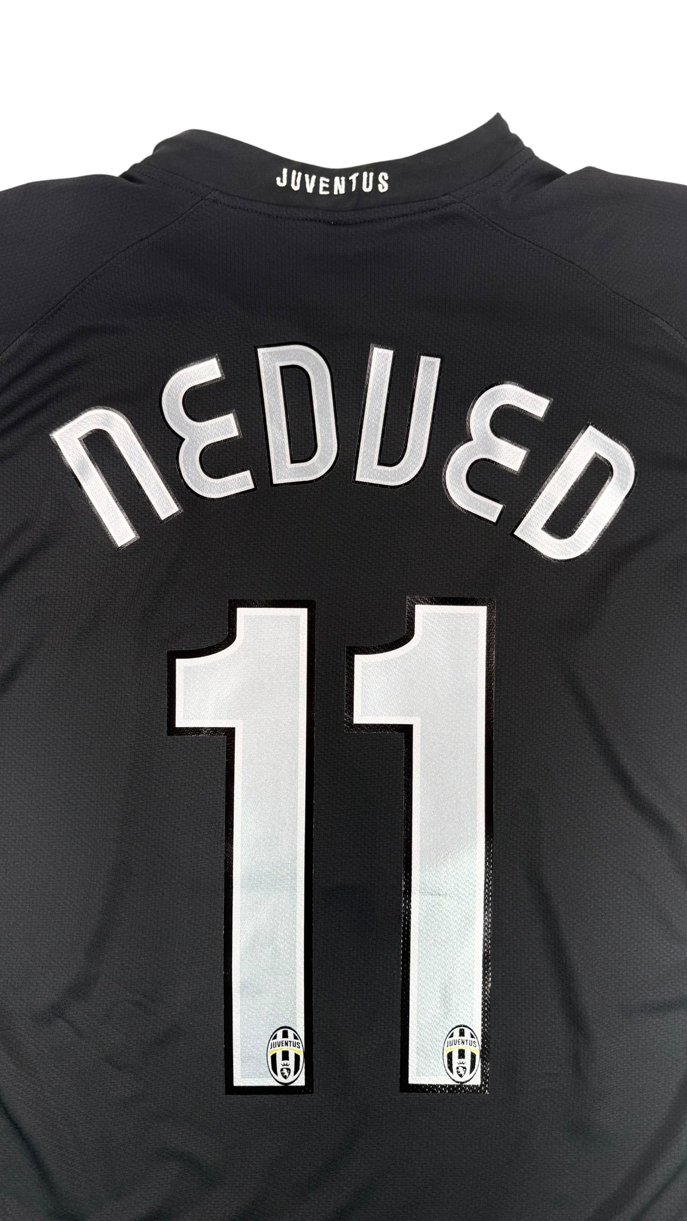 JUVENTUS 2006/07 AWAY SHIRT - #11 NEDVED (SIZE M)