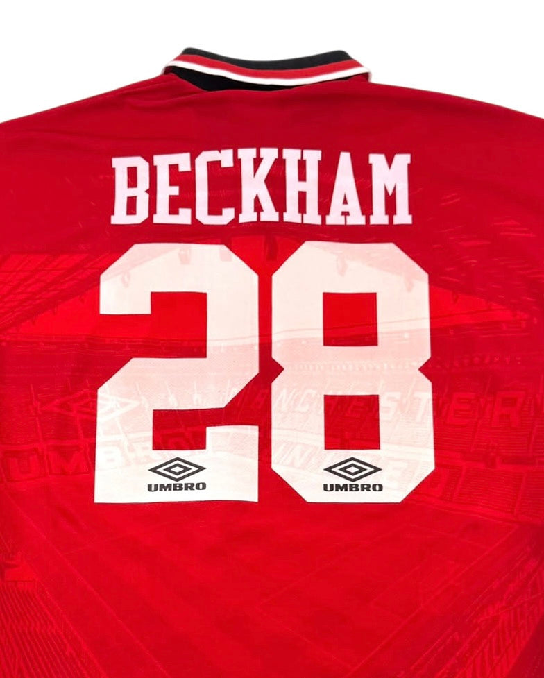 MANCHESTER UNITED 1994 95 HOME SHIRT 28 BECKHAM Back Detail