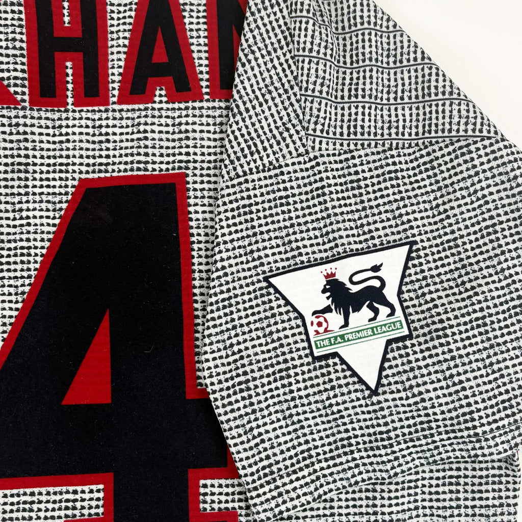 MANCHESTER UNITED 1995/96 AWAY SHIRT - #24 BECKHAM (SIZE XL)