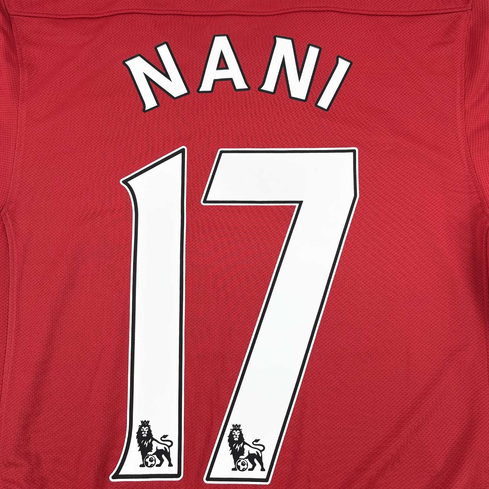 MANCHESTER UNITED 2011/12 HOME SHIRT - #17 NANI