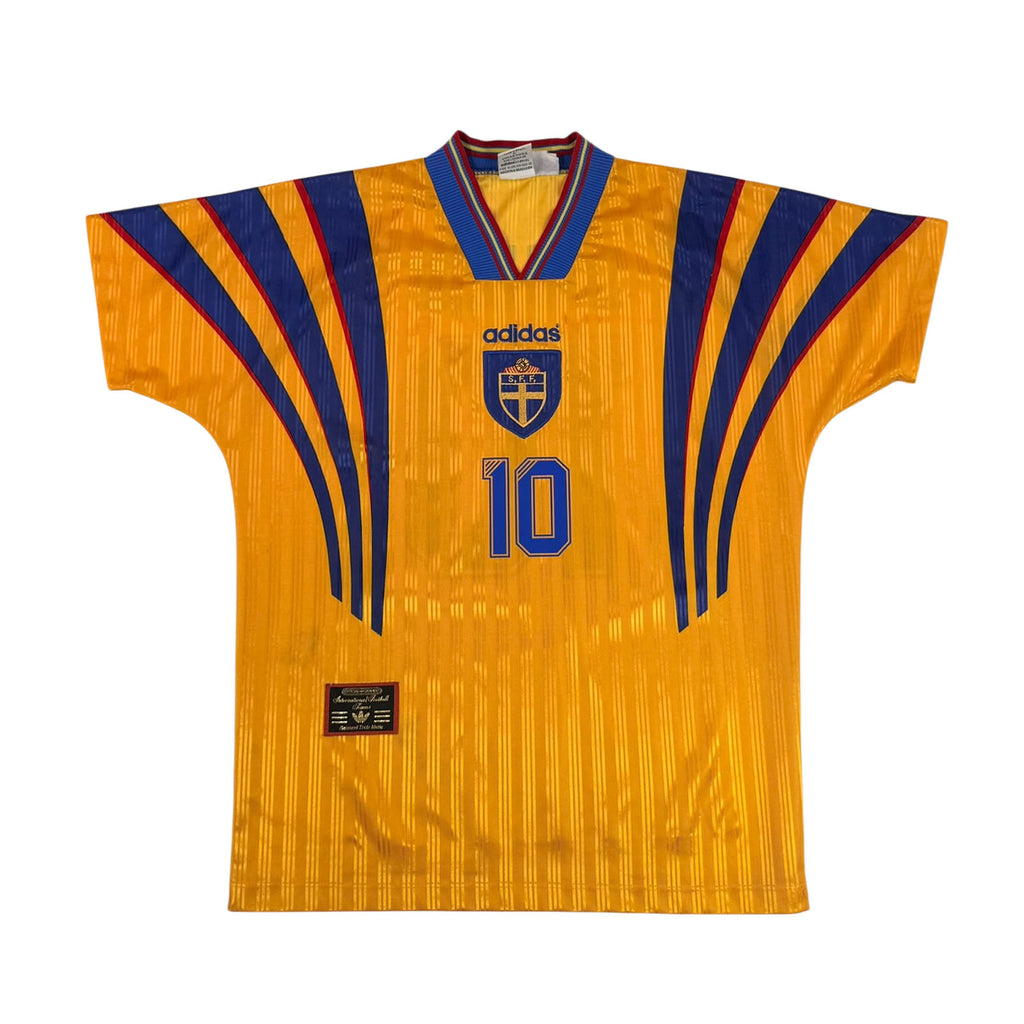 SWEDEN 1996/98 HOME SHIRT - #10 DAHLIN (SIZE L)