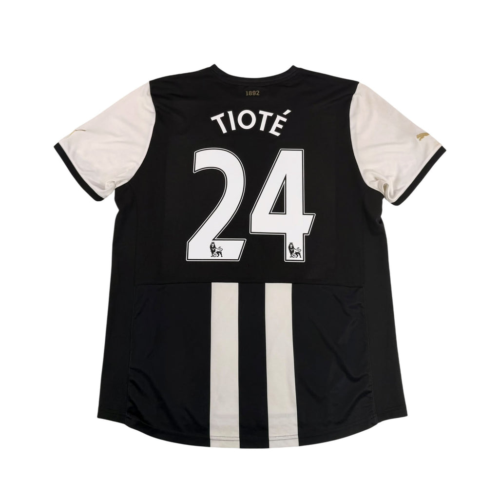 Newcastle 2011_12 homeshirt Tiote