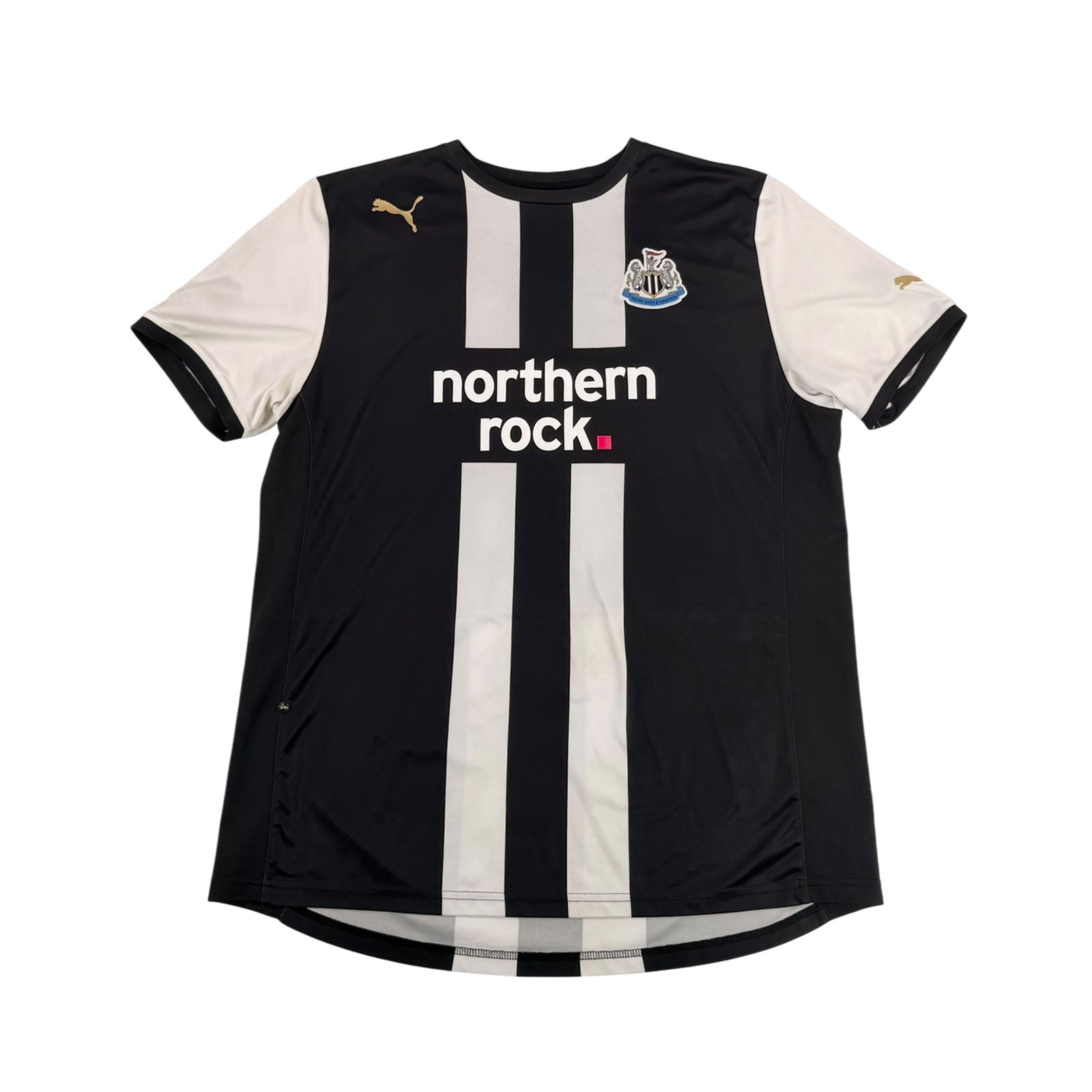 Newcastle 2011_12 homeshirt Tiote