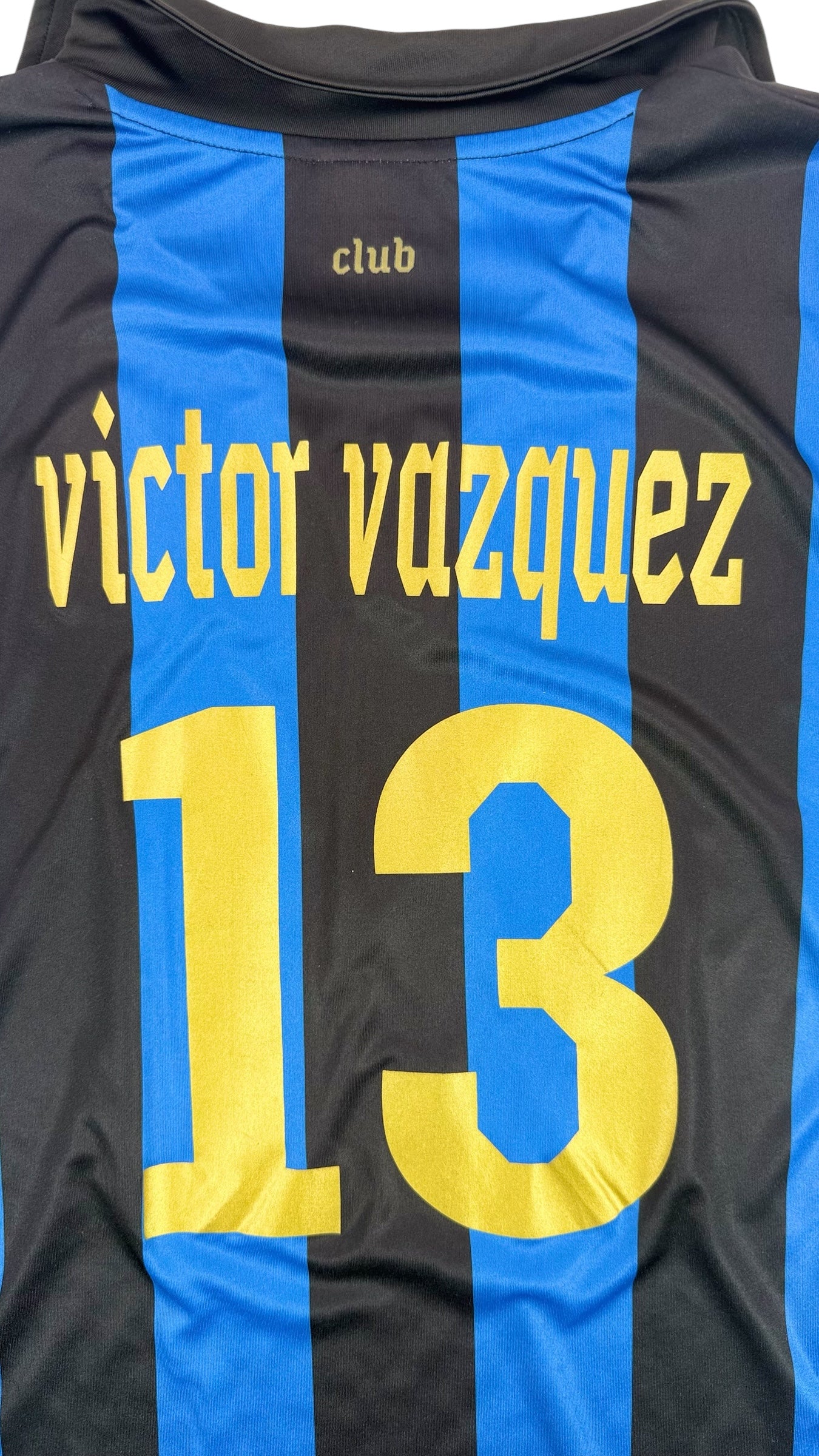 CLUB BRUGGE 2011/12 HOME SHIRT - #13 VICTOR VAZQUEZ (SIZE M)