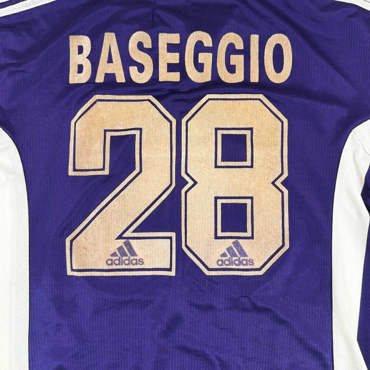 RSC ANDERLECHT 1998/99 AWAY SHIRT - #28 BASEGGIO