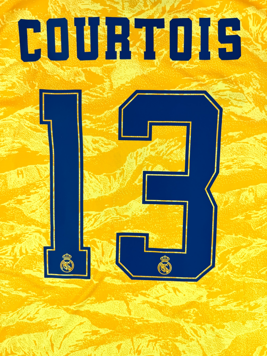 REAL MADRID 2019/2020 GK SHIRT - #13 COURTOIS (SIZE XL) NWT