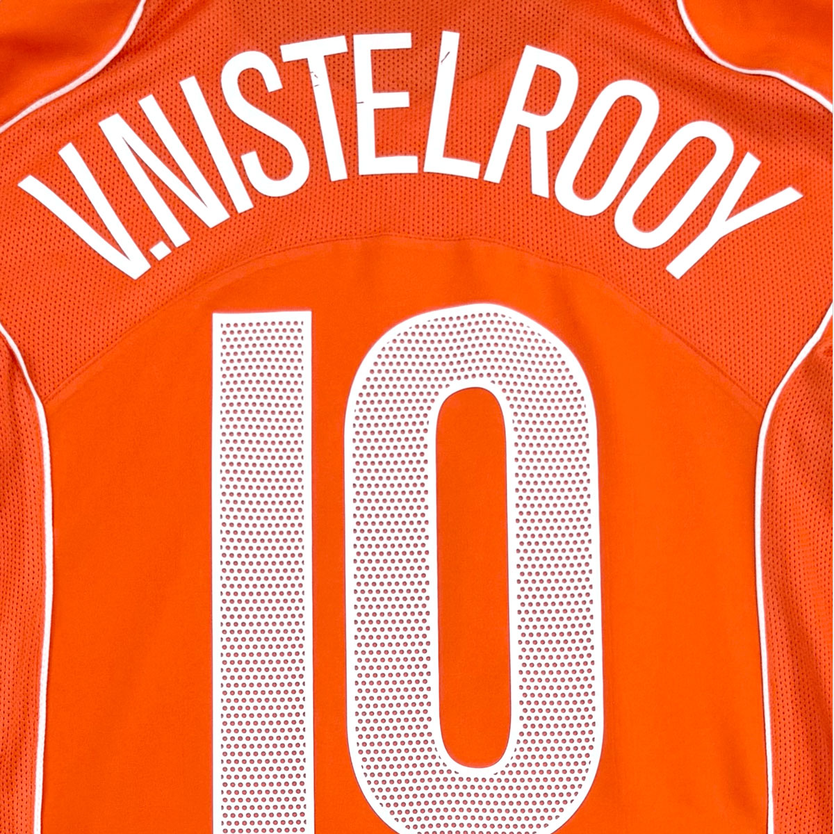 THE NETHERLANDS 2004/05 HOME SHIRT - #10 VAN NISTELROOY 