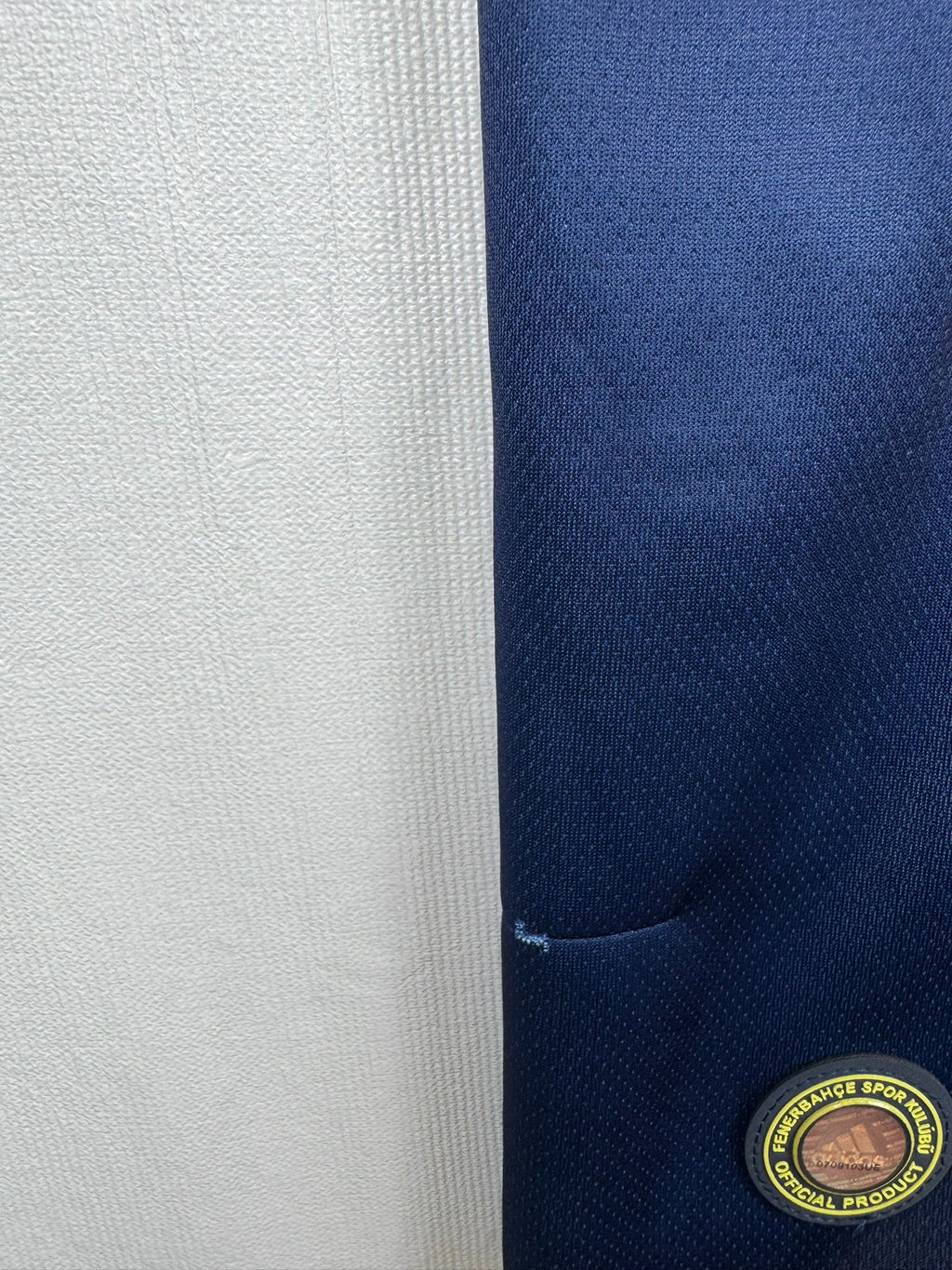 FENERBAHCE 2015/16 HOME SHIRT - #11 VAN PERSIE (SIZE L)