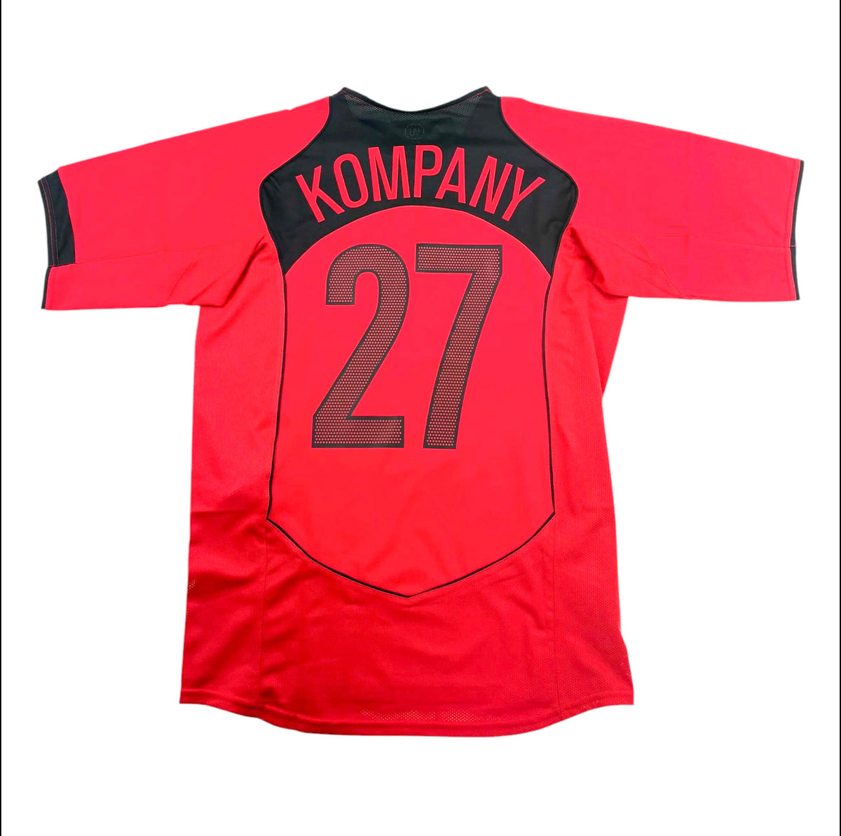 BELGIUM 2004/2005 HOME SHIRT - #27 KOMPANY (SIZE M) NWT
