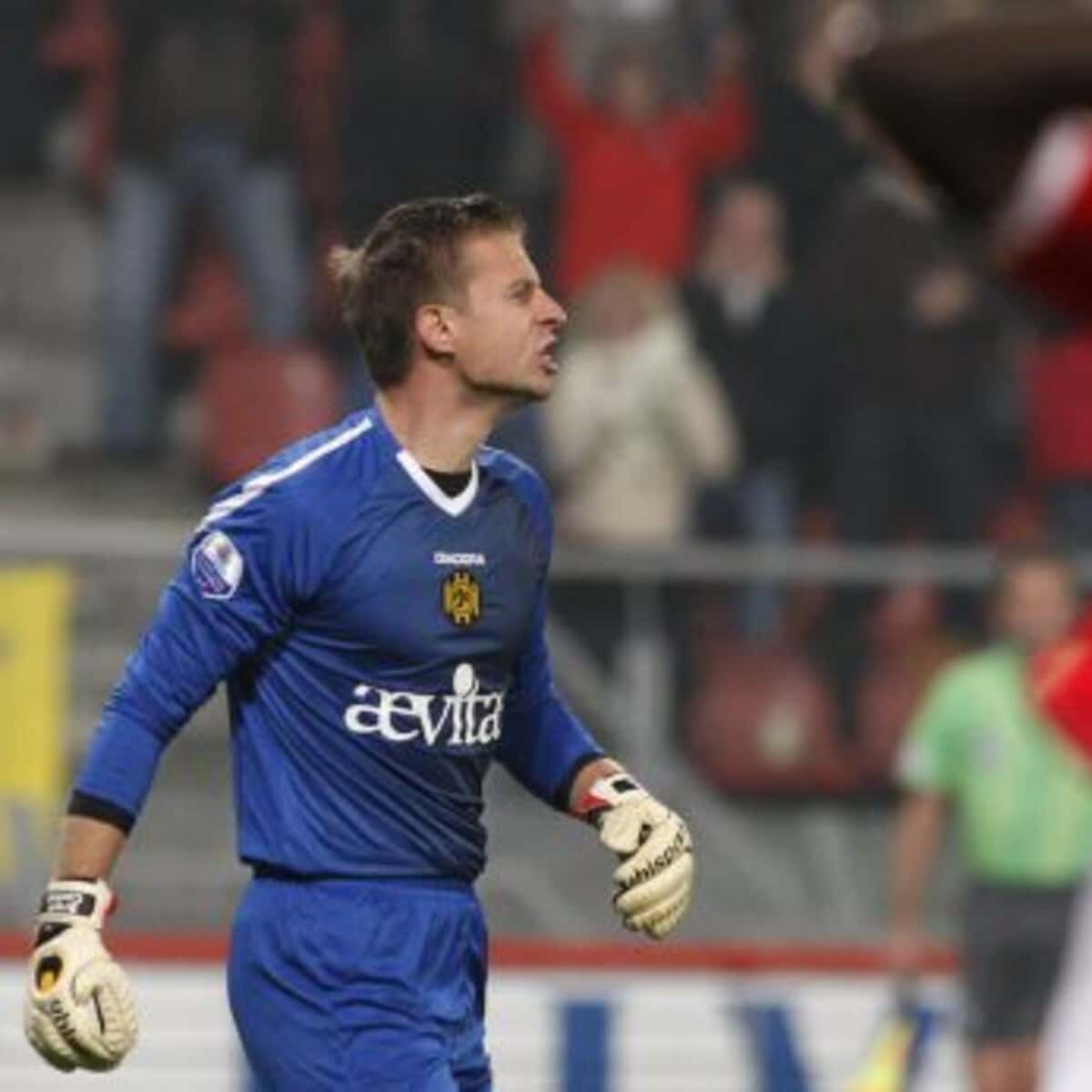 RODA JC 2009/10 GK SHIRT - MATCHWORN/ISSUED #1 CASTRO (SIZE L)
