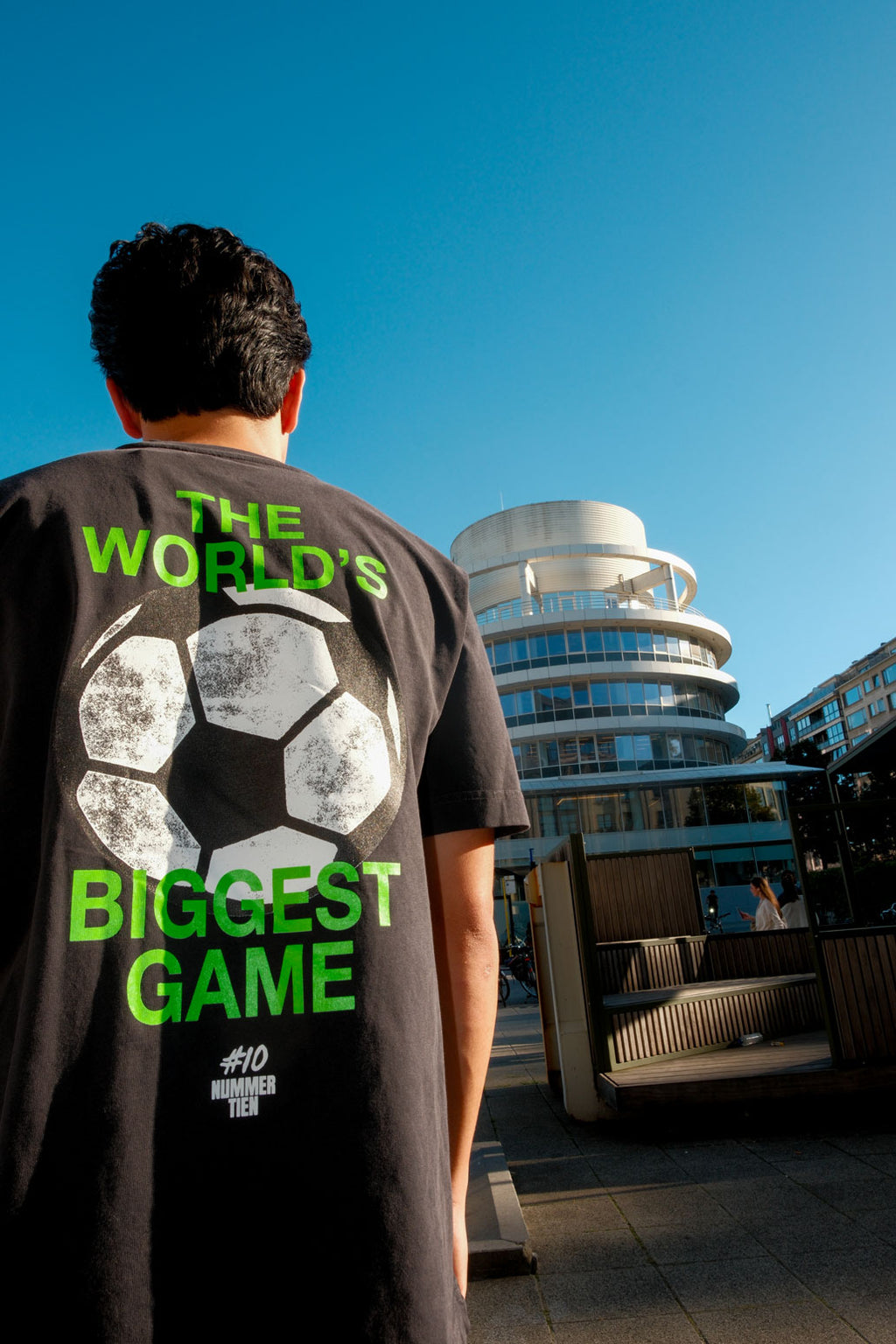 T-SHIRT THE WORLD'S BIGGEST