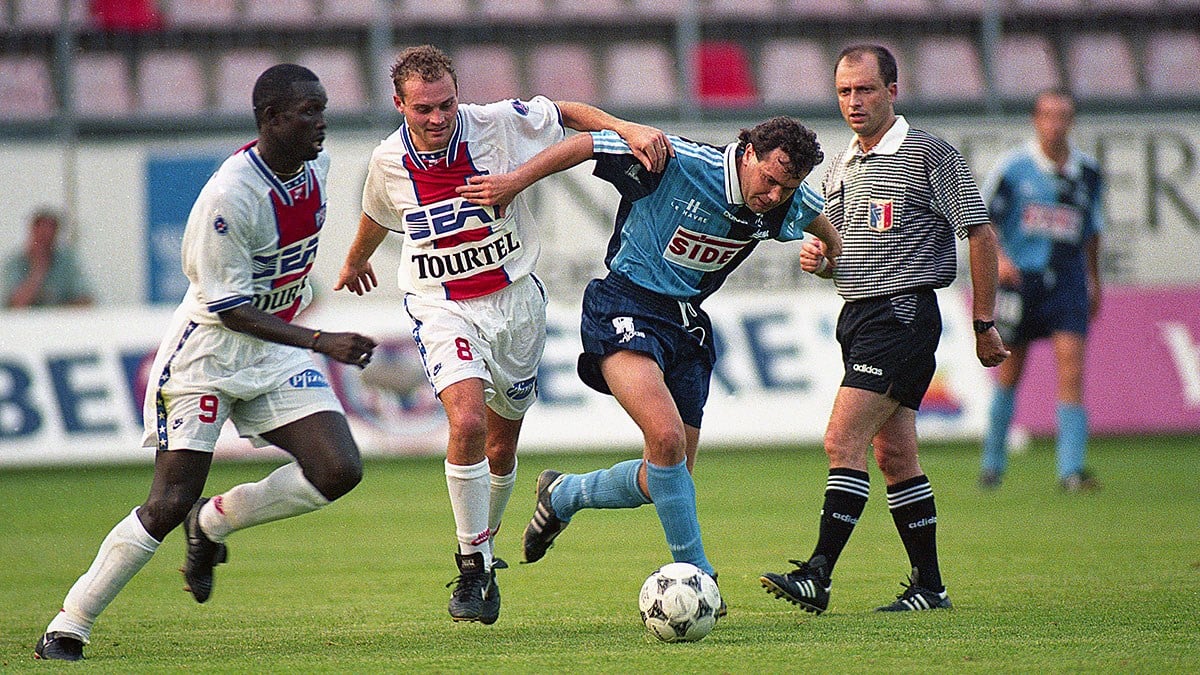PARIS SAINT-GERMAIN 1994/95 AWAY SHIRT (SIZE M)